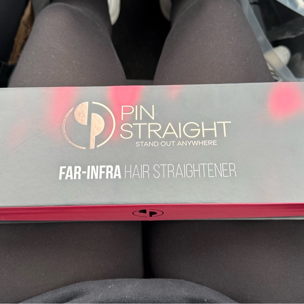 Far-Infra Hair Straightener - Black and Red